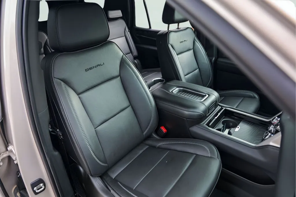 GMC Yukon photo 35