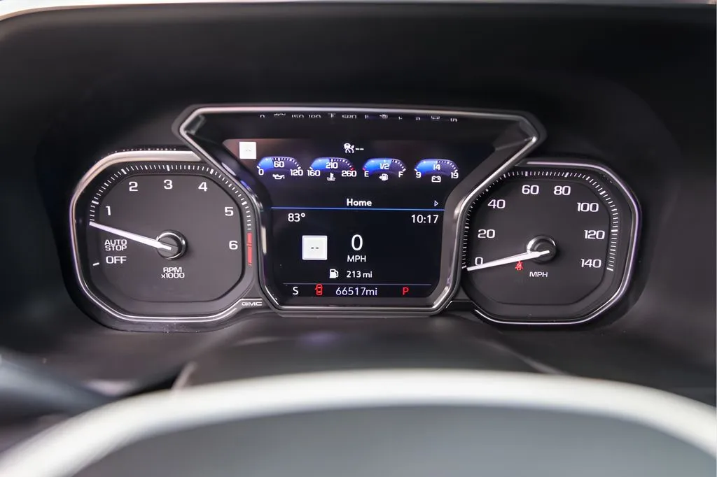 GMC Yukon photo 14