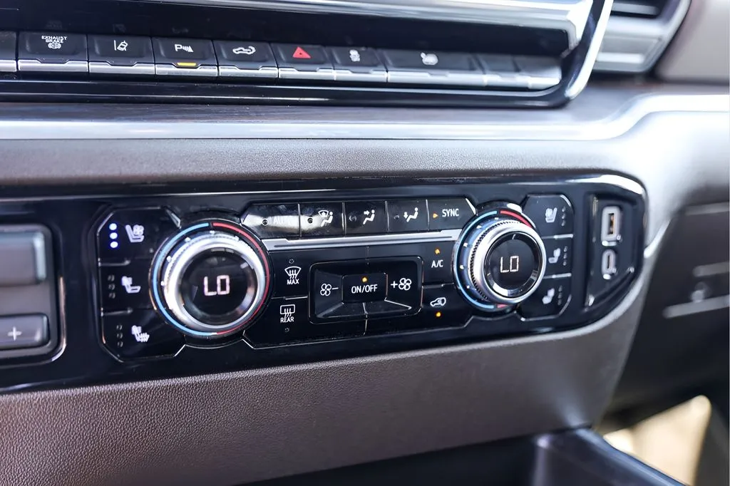 GMC Sierra photo 21