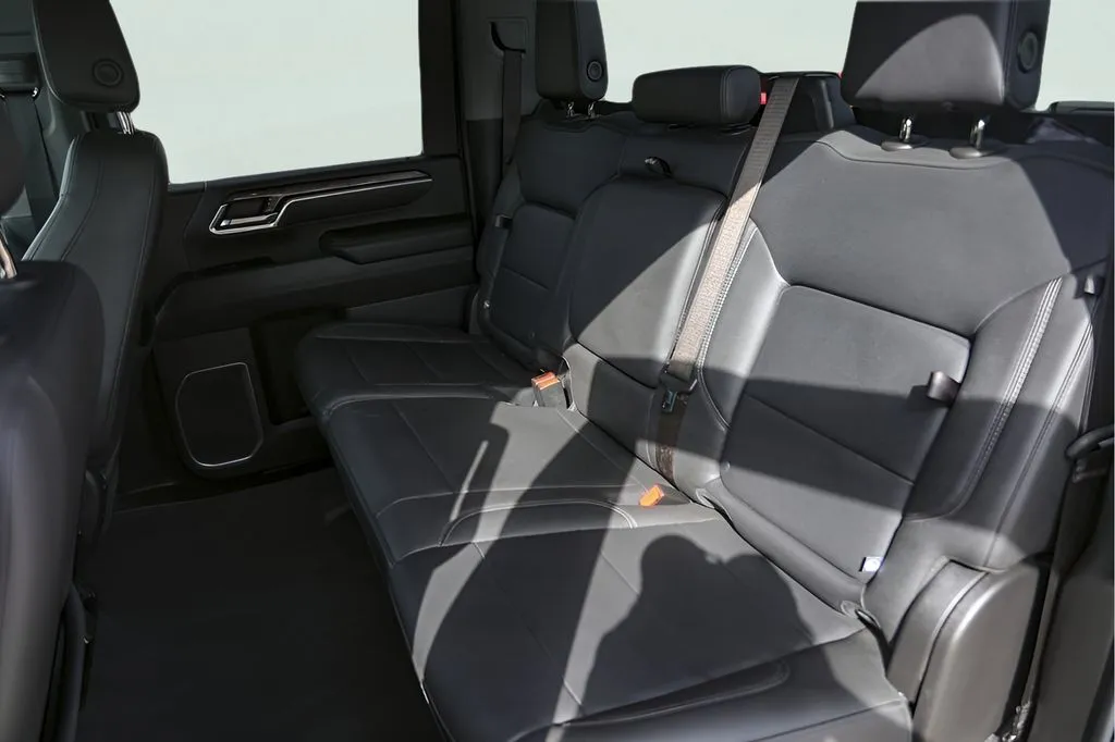 Chevrolet Silverado photo 26