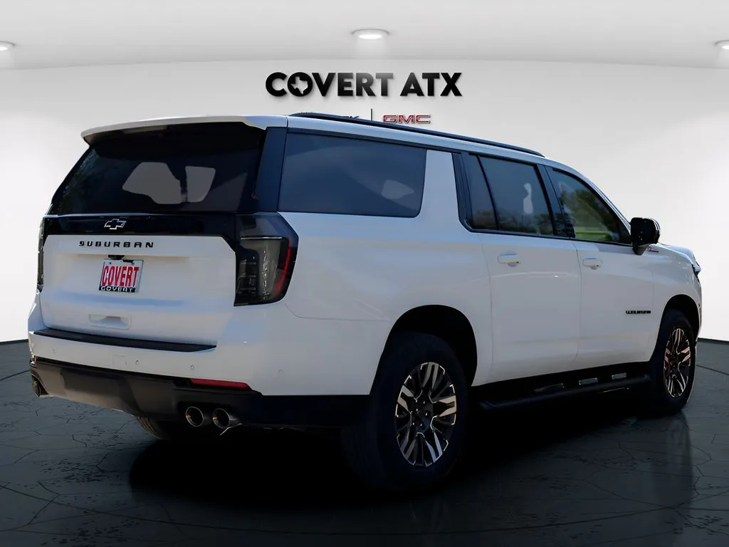Chevrolet Suburban photo 7