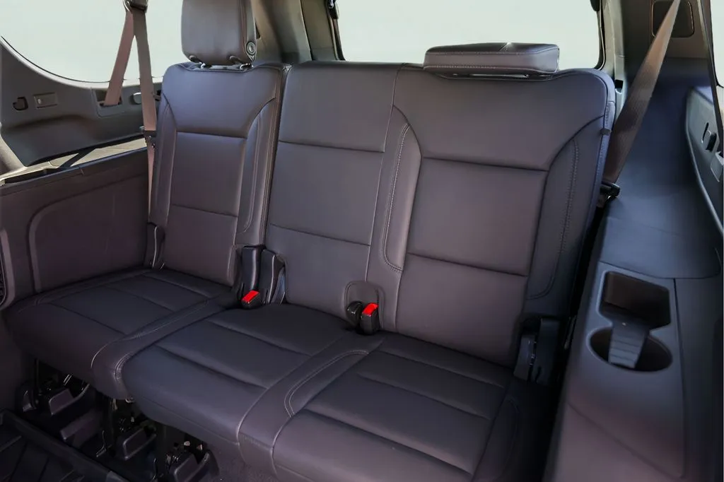 Chevrolet Suburban photo 26