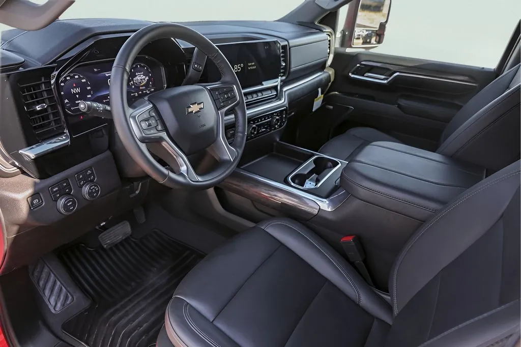 Chevrolet 3500HD photo 13