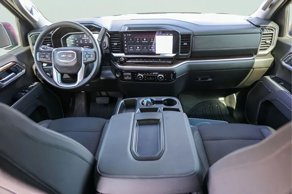 GMC Sierra photo 28