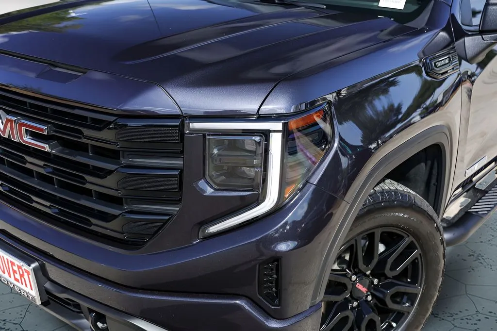 GMC Sierra photo 3