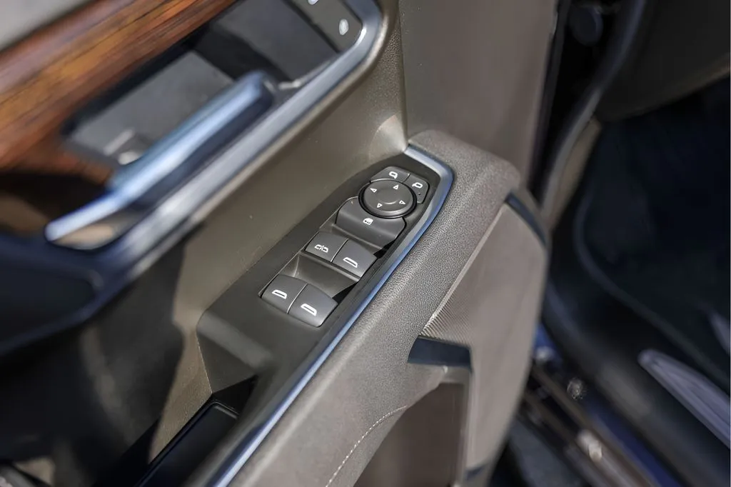 GMC Sierra photo 25