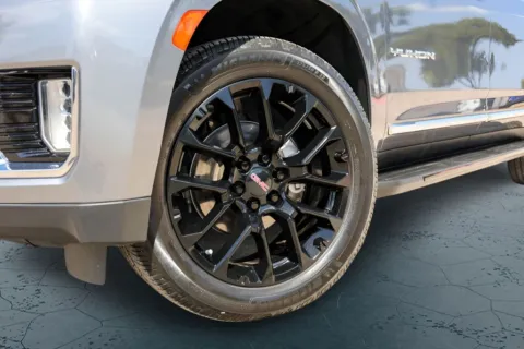 More photos of 2022 GMC Yukon XL SLT at Covert Buick GMC, TX