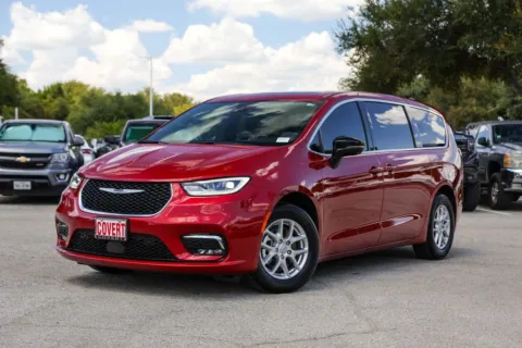 Photos of 2025 Chrysler Pacifica Select for sale in Austin, TX at Covert Buick GMC