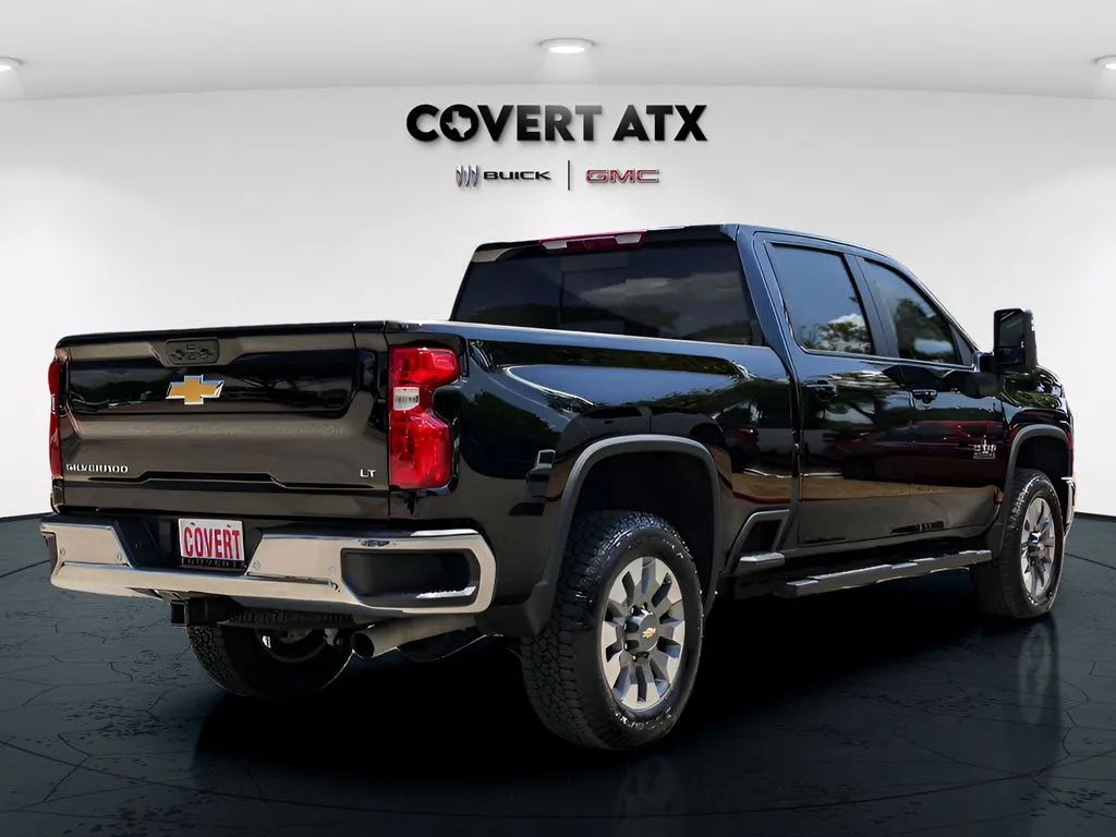 Chevrolet Silverado photo 7