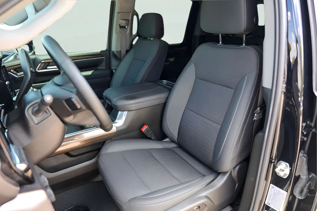 Chevrolet Silverado photo 10