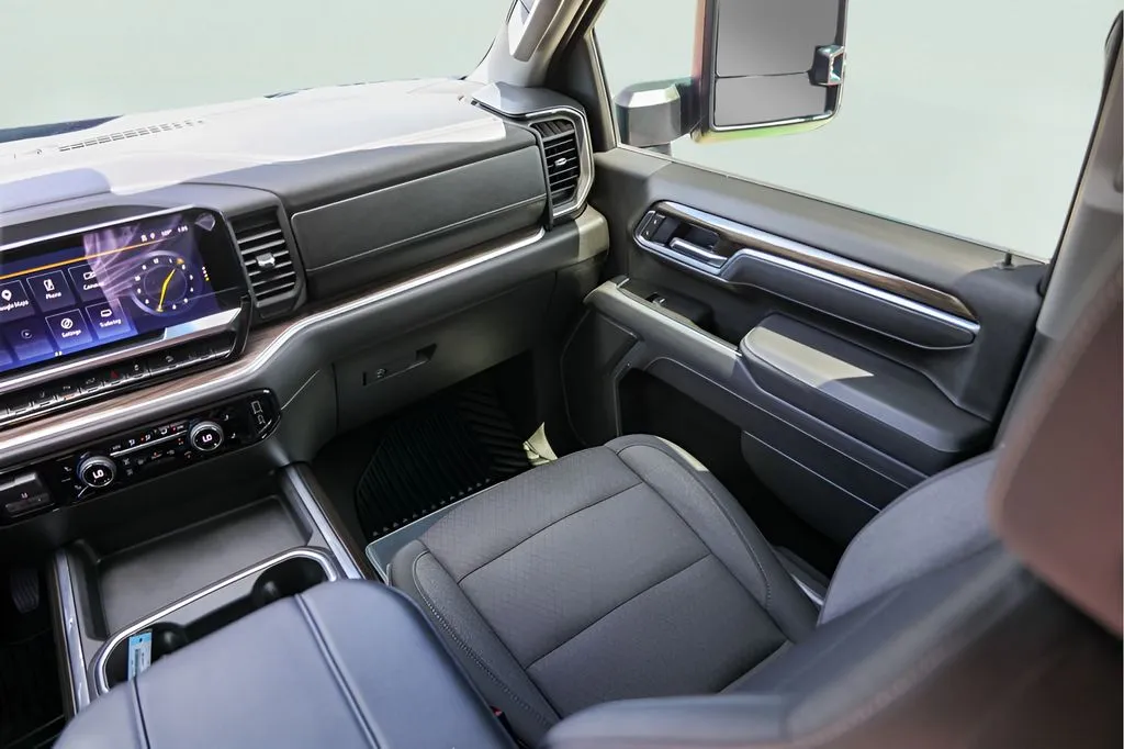 Chevrolet Silverado photo 29