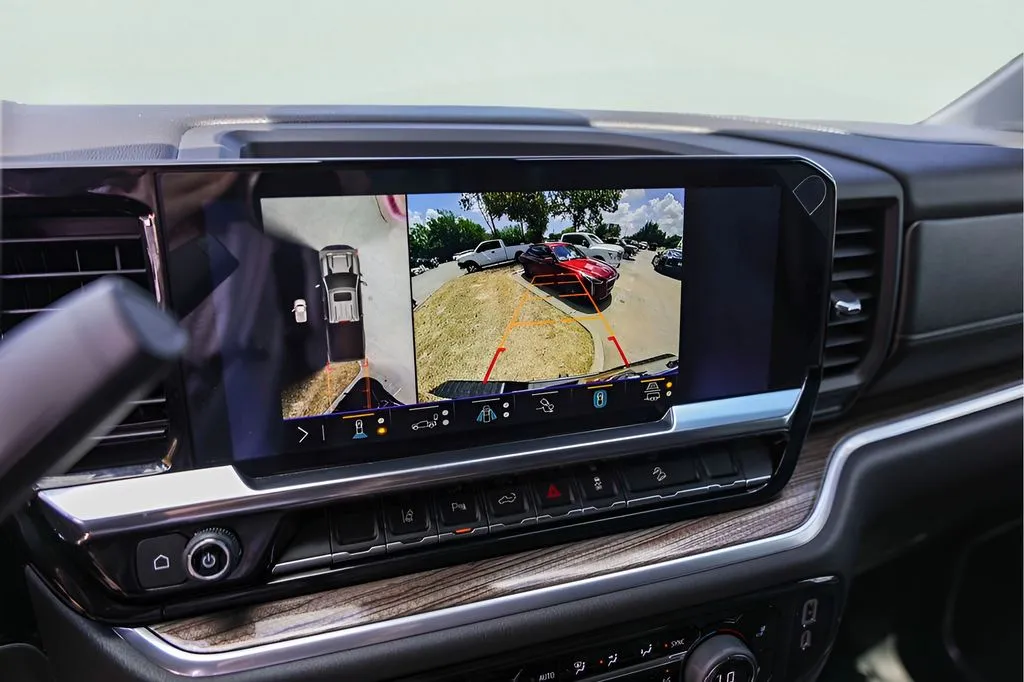 Chevrolet Silverado photo 20