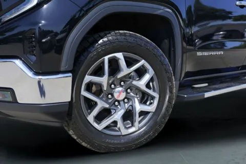 More photos of 2024 GMC Sierra 1500 SLT at Covert Buick GMC, TX
