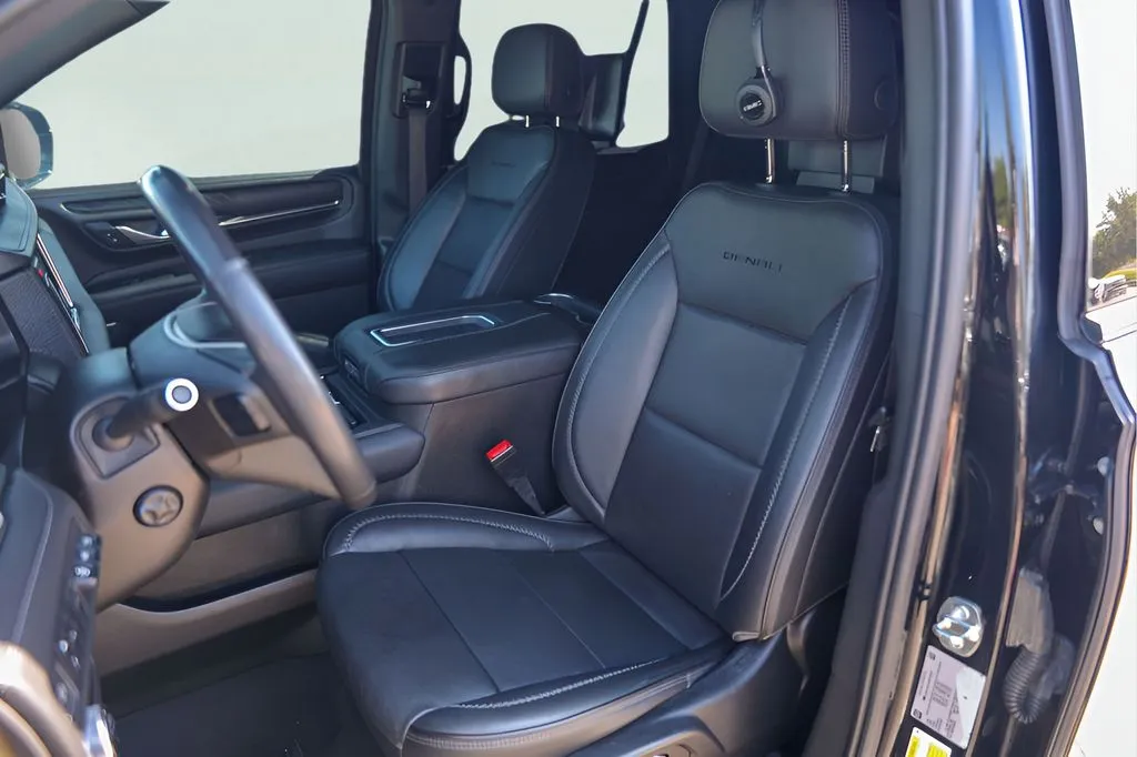 GMC Yukon photo 9