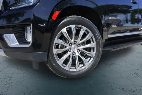 Another view of 2021 GMC Yukon Denali for sale in Austin, TX at Covert Buick GMC