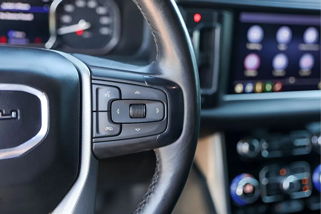 GMC Yukon photo 15