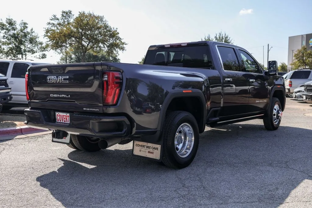 GMC Sierra photo 7