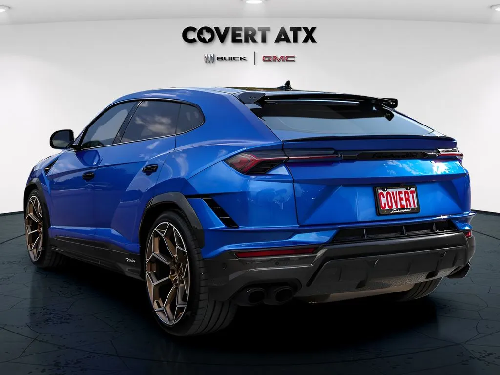 Lamborghini URUS photo 6