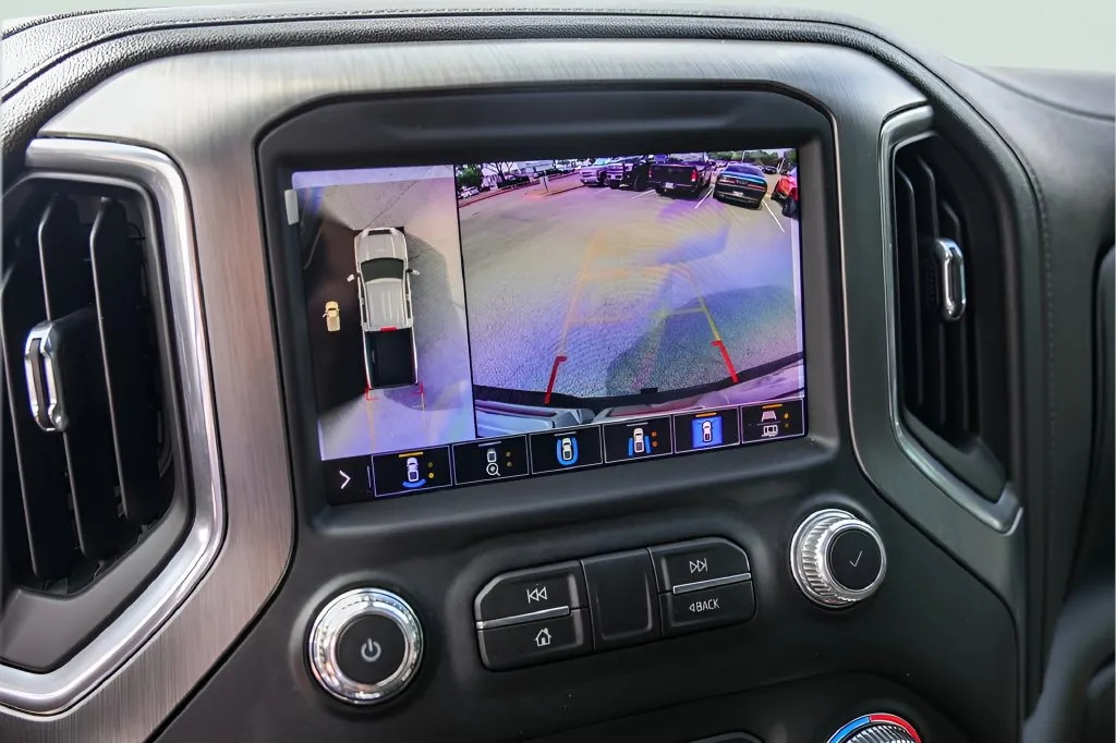 GMC Sierra photo 18