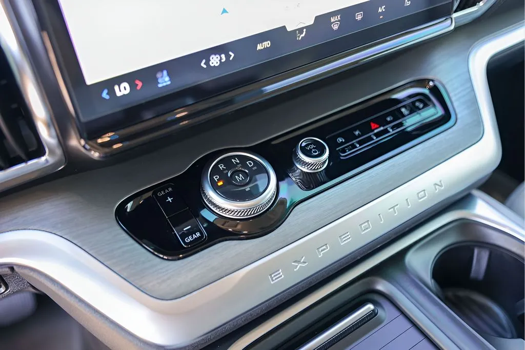 Ford Expedition photo 20