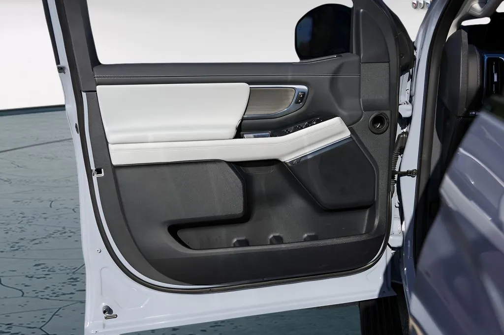 Ford Expedition photo 23