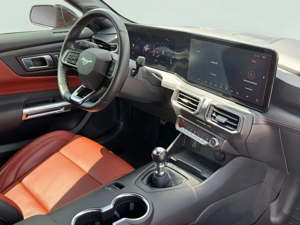 Ford Mustang photo 26