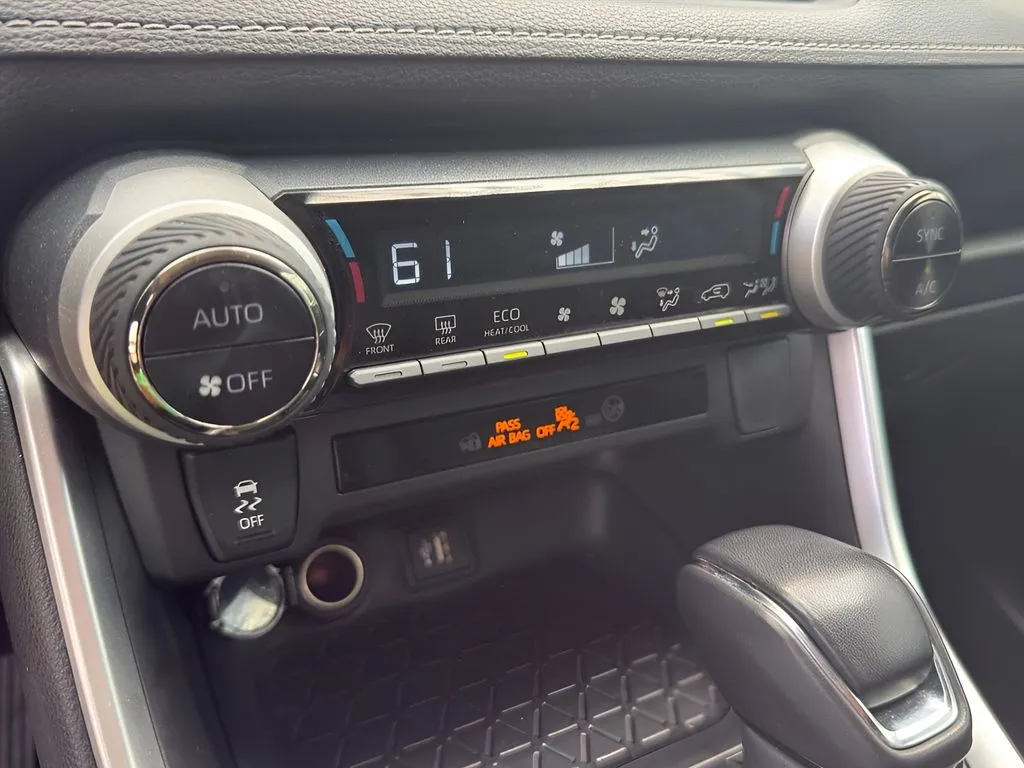 Toyota RAV4 photo 16