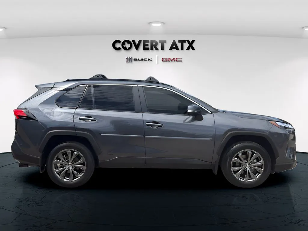 Toyota RAV4 photo 6