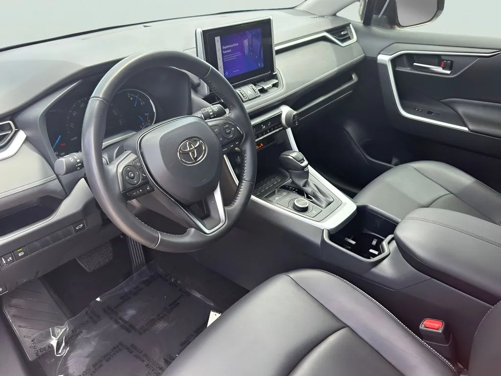 Toyota RAV4 photo 10