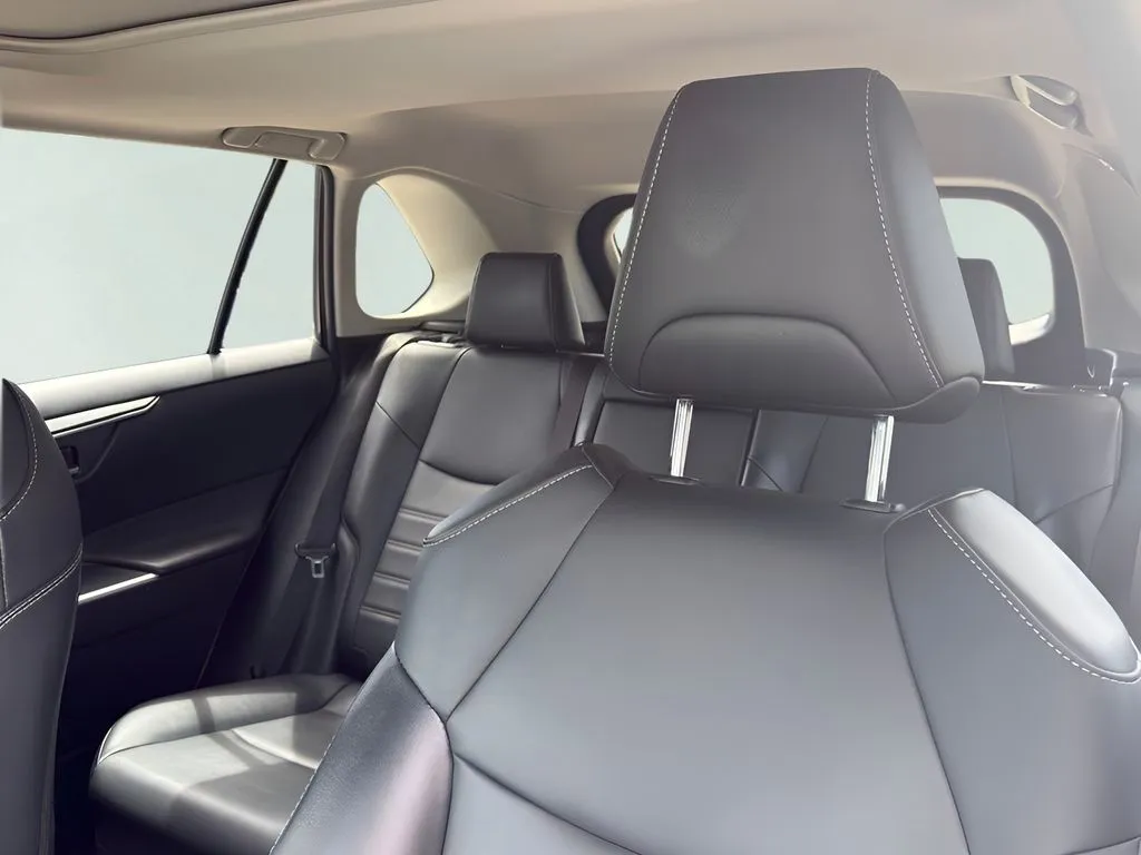 Toyota RAV4 photo 12