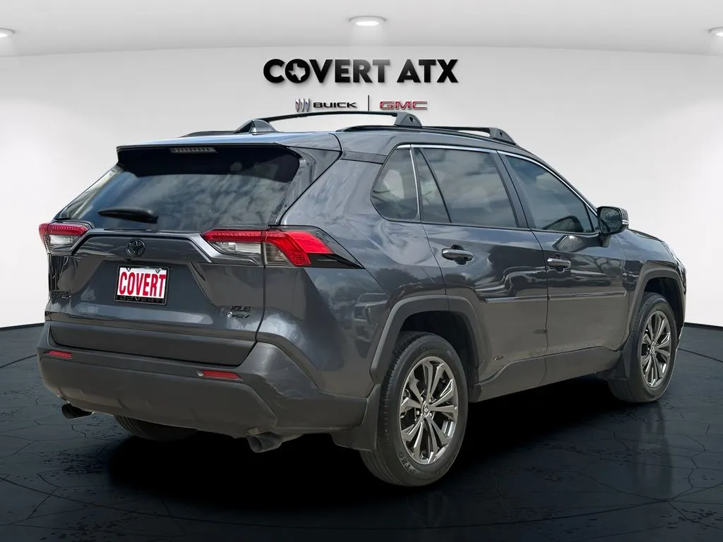 Toyota RAV4 photo 7