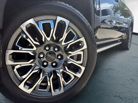 More photos of 2024 GMC Sierra 1500 Denali Ultimate at Covert Buick GMC, TX