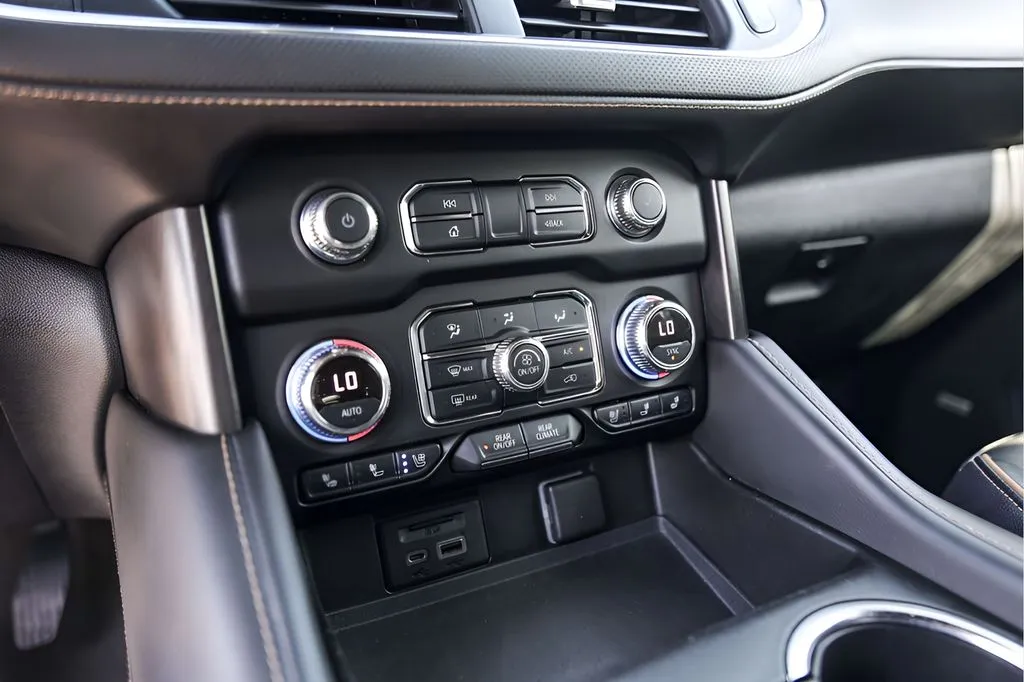GMC Yukon photo 23