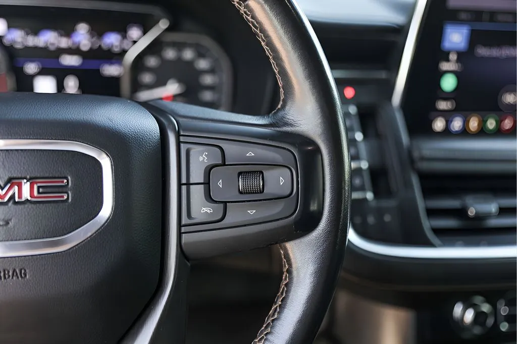 GMC Yukon photo 16