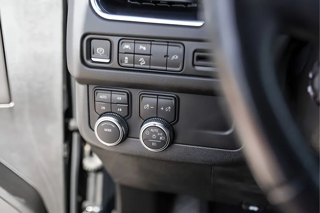GMC Yukon photo 18