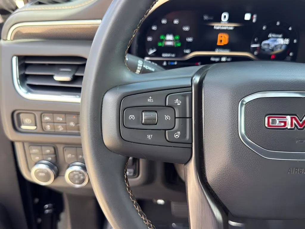 GMC Yukon photo 17
