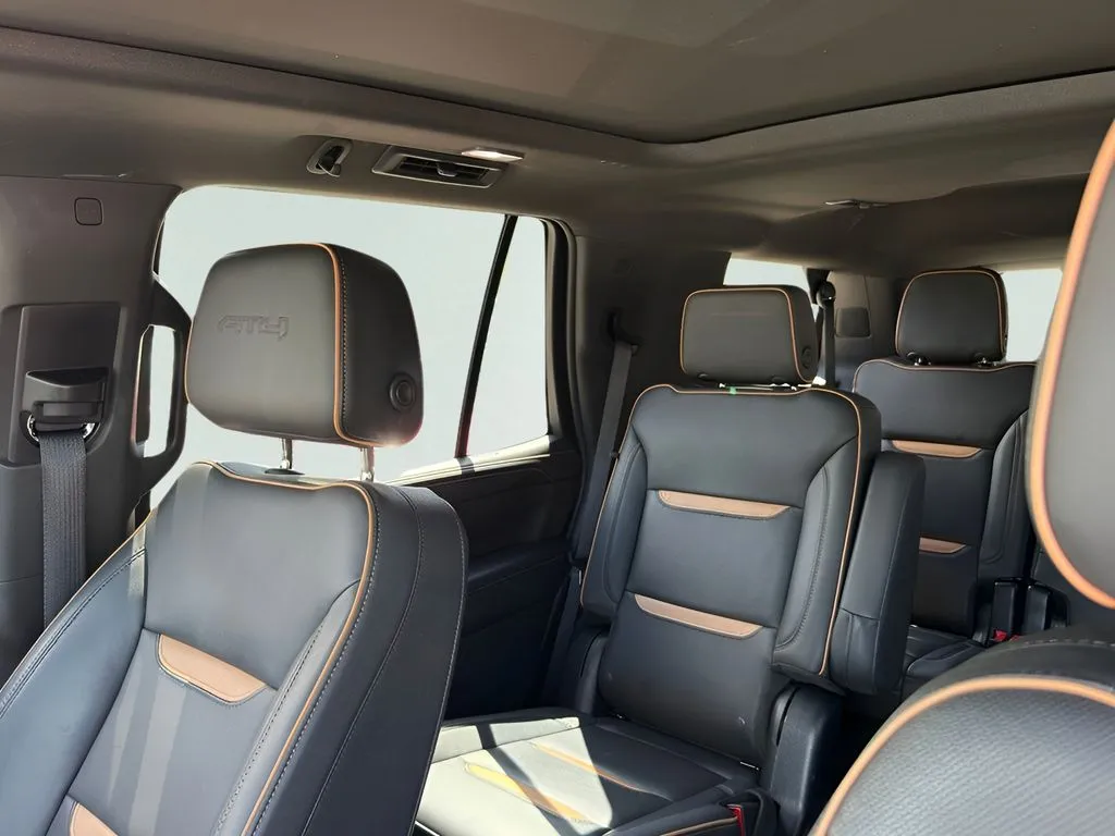 GMC Yukon photo 15