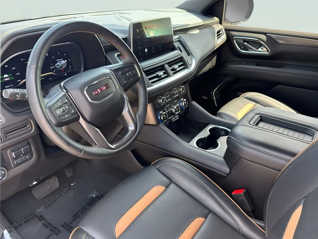 GMC Yukon photo 12