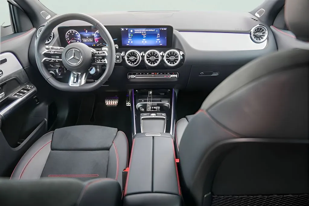 Mercedes-Benz GLA photo 25