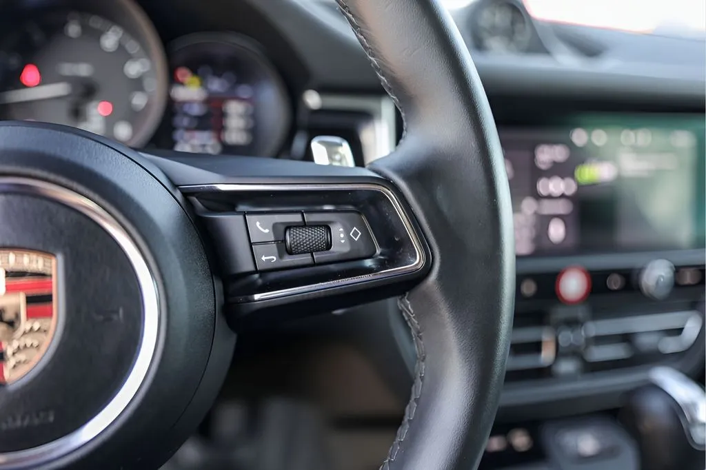 Porsche Macan photo 16