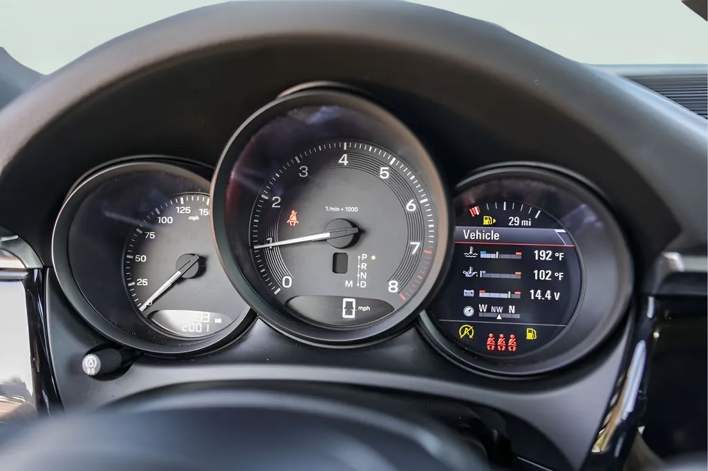 Porsche Macan photo 14