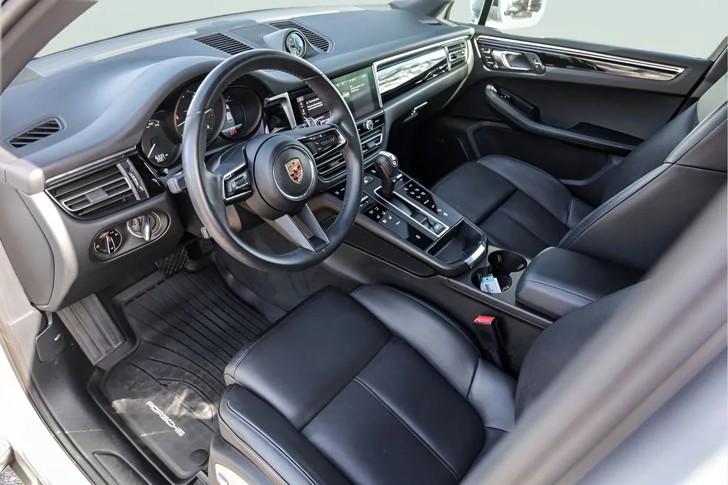 Porsche Macan photo 13