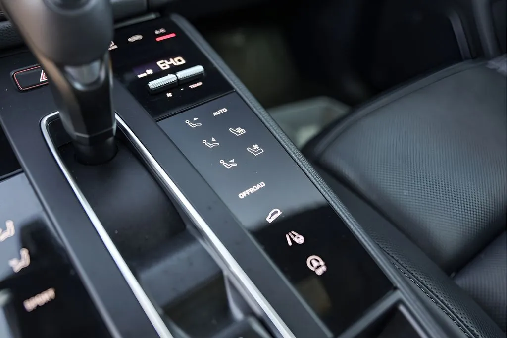 Porsche Macan photo 22