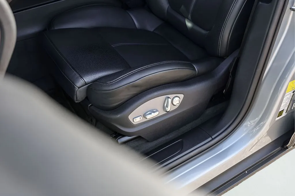 Porsche Macan photo 11