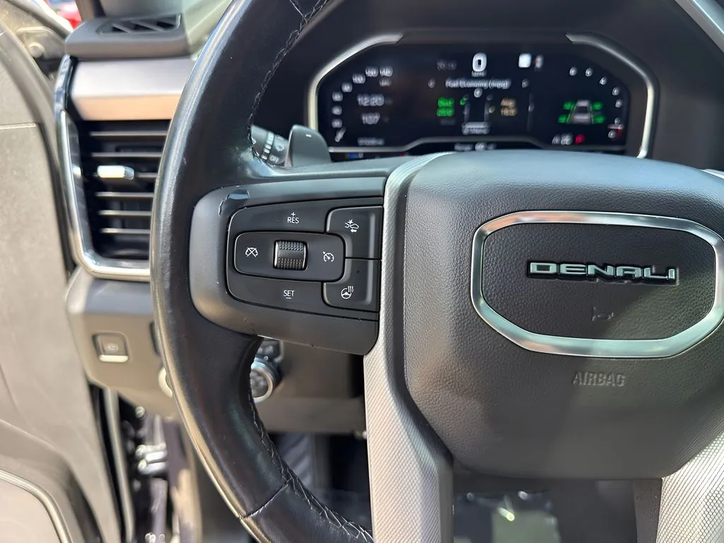 GMC Sierra photo 15