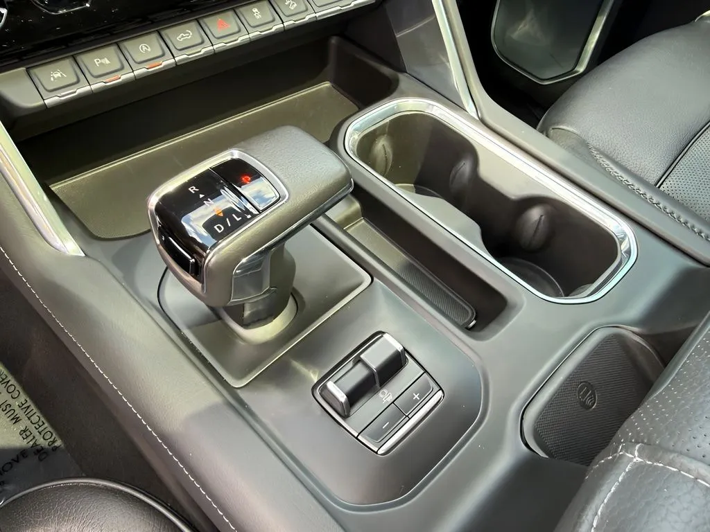 GMC Sierra photo 13