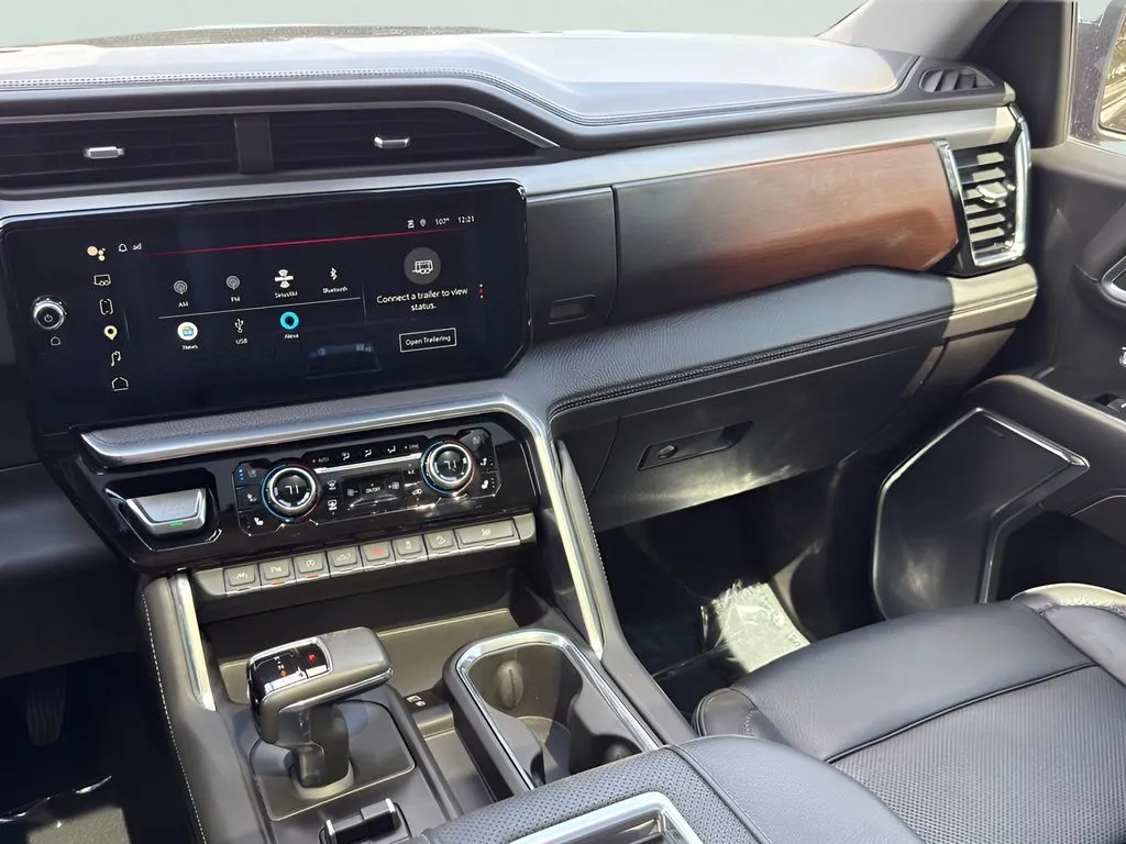 GMC Sierra photo 25