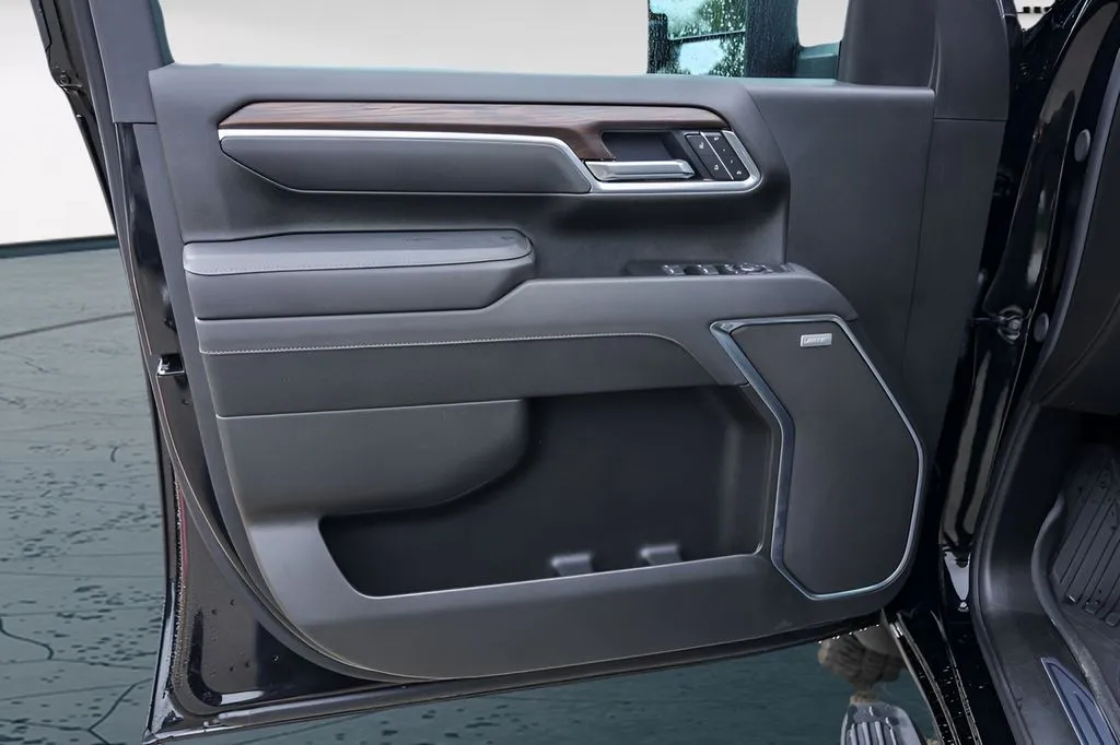 GMC Sierra photo 26