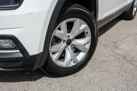 More photos of 2018 Volkswagen Atlas SEL at Covert Buick GMC, TX