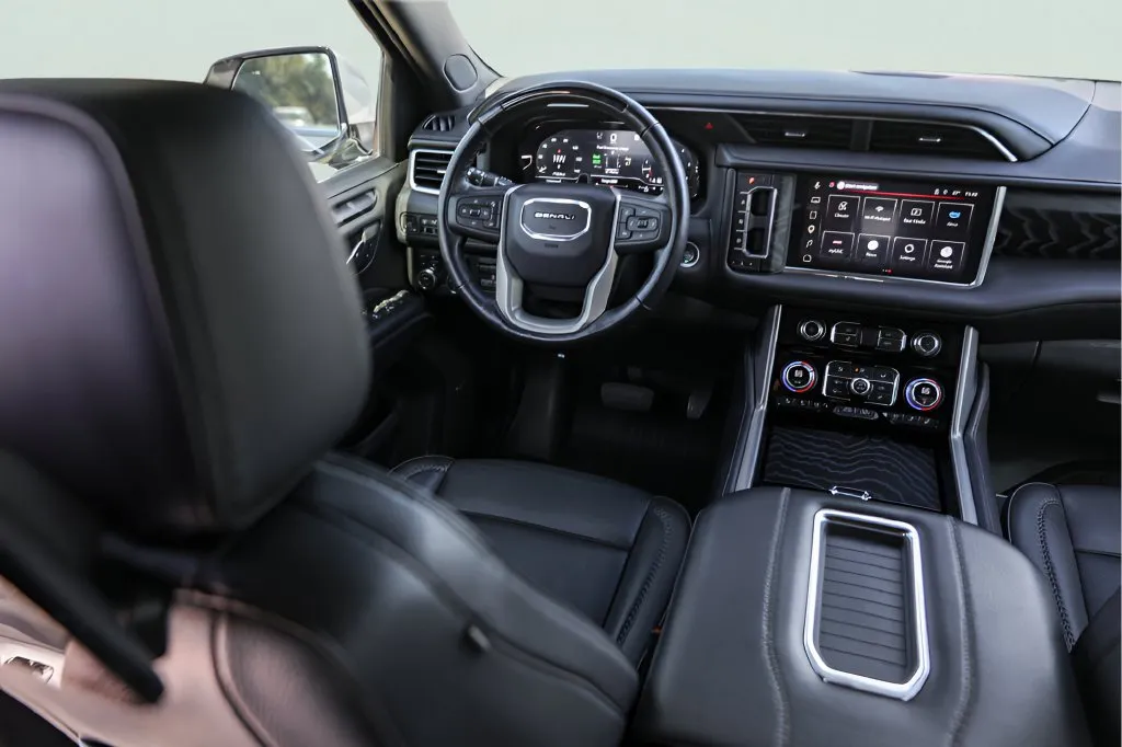 GMC Yukon XL photo 32